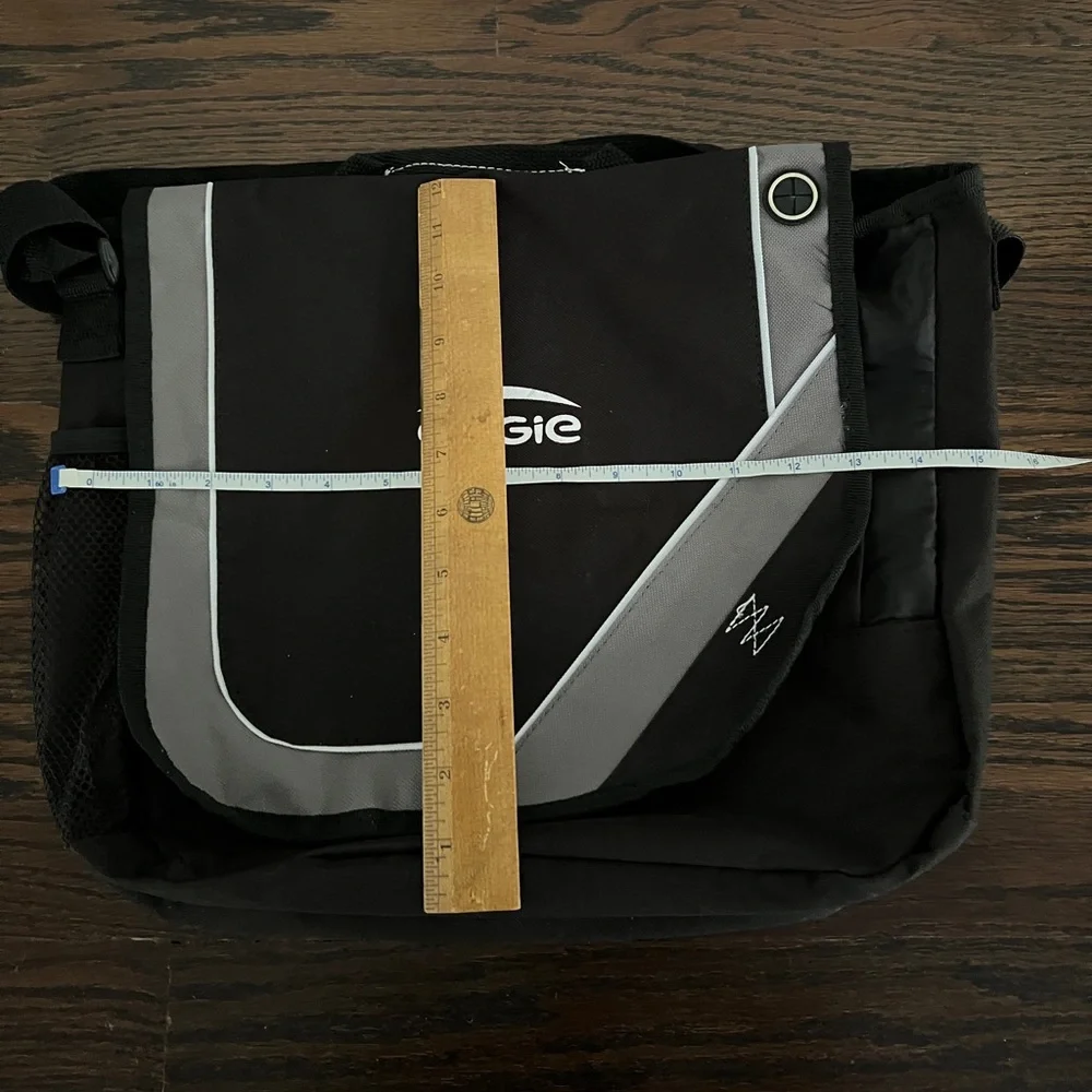 Leeds Bolt Urban Messenger Bag black Engie Unisex nWOT canvas